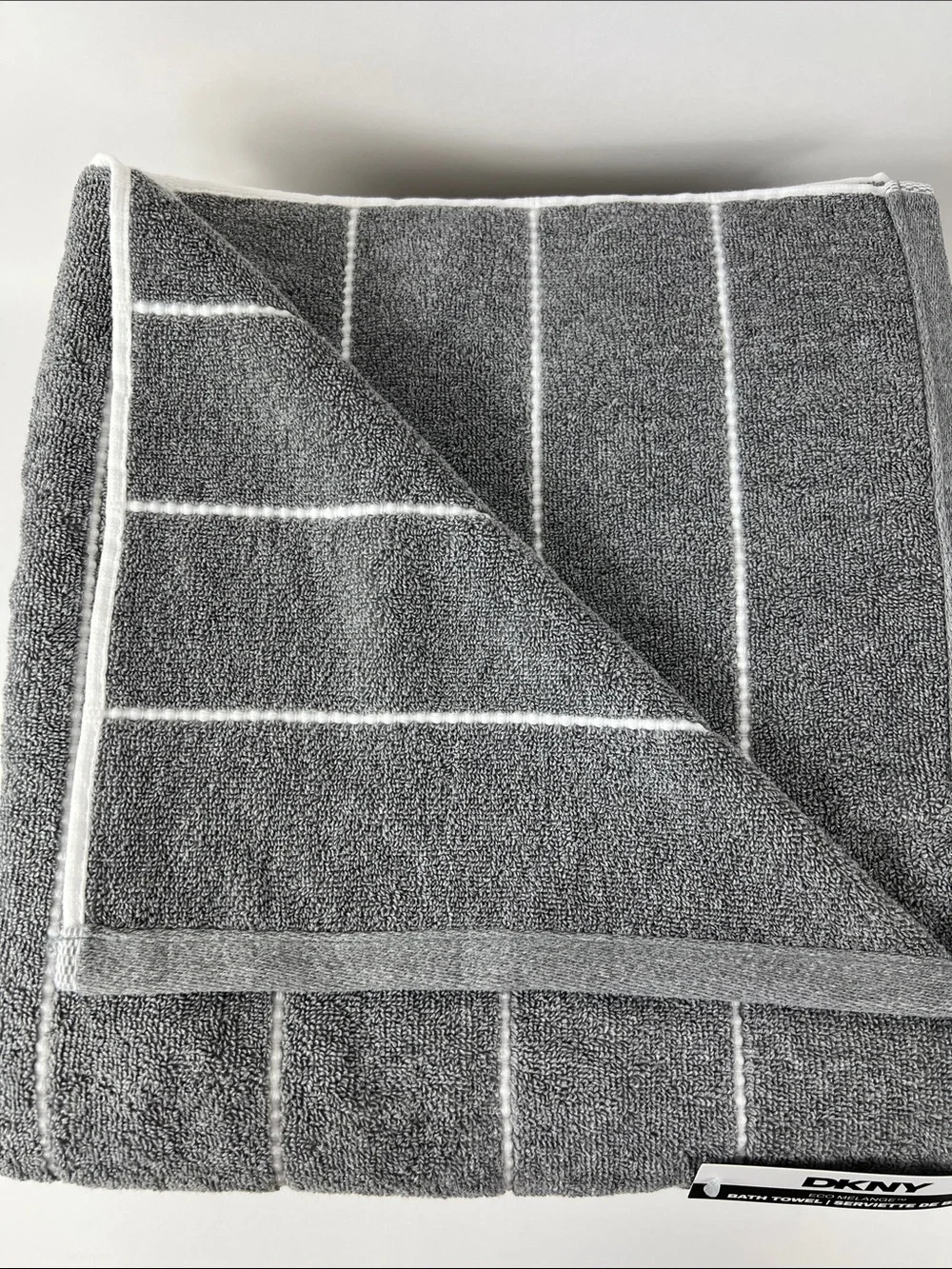 DKNY Eco Melange Bath Towels Medium Gray White Stripe Soft Cotton Set of 4 NEW